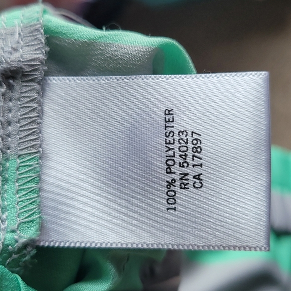 Banana Republic roll tab sleeve blouse - Picture 5 of 6